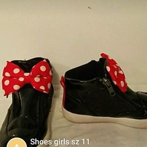 Minnie Mouse girls shoes